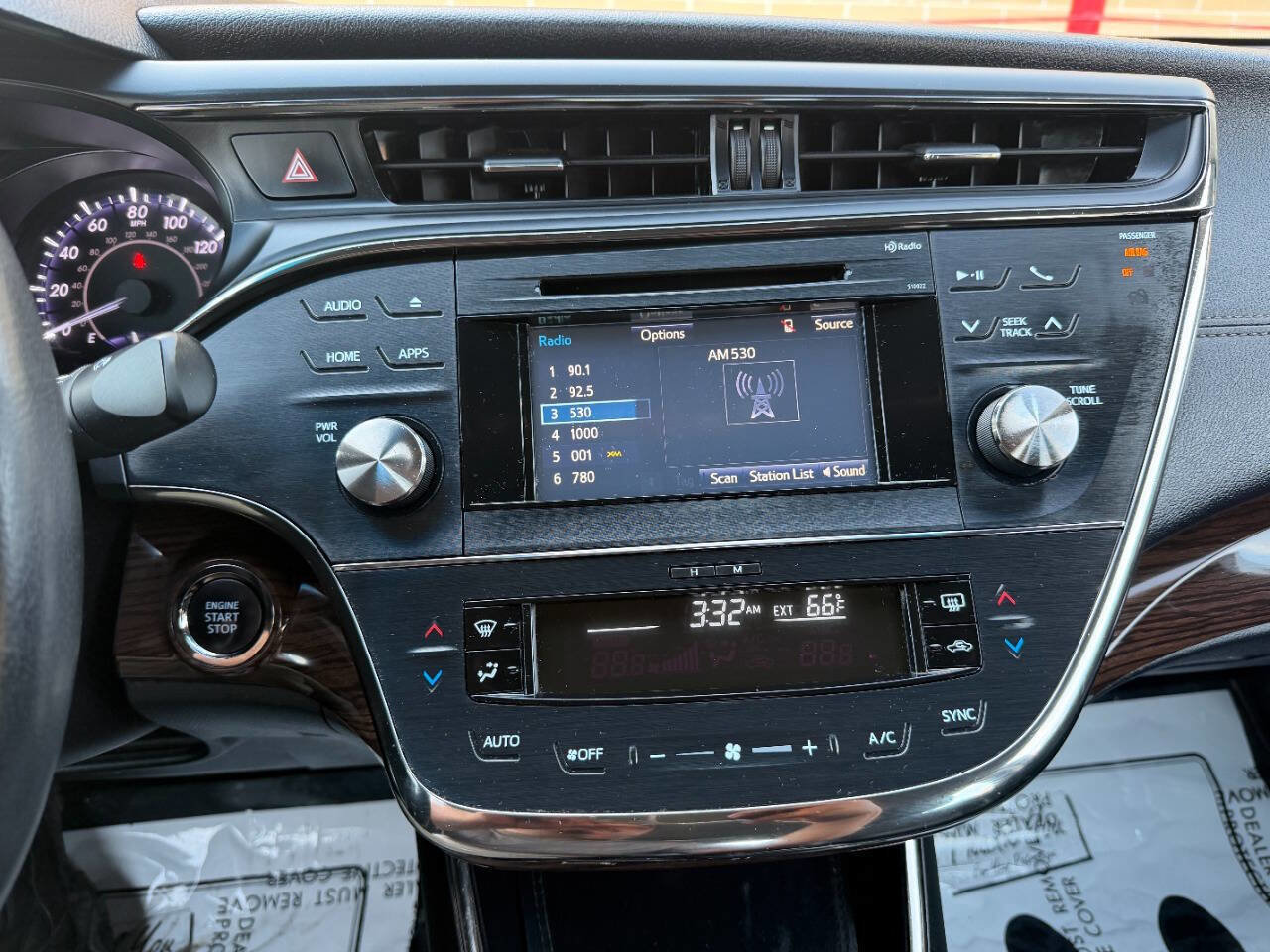 Used 2015 Toyota Avalon XLE image 39