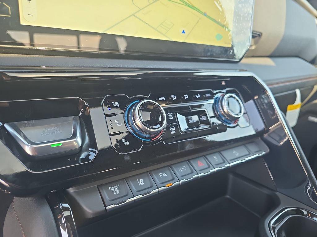 New 2026 GMC Sierra 2500 AT4 w/ AT4 Premium Plus Package AWD/4WD image 24