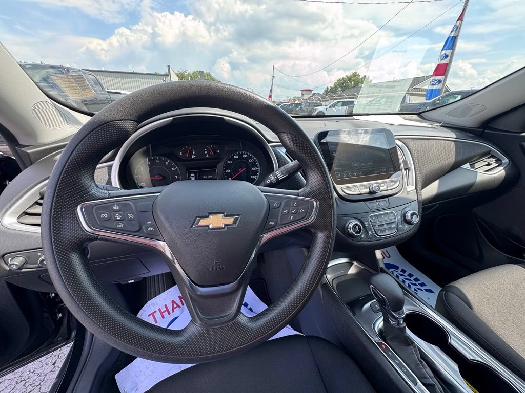 Used 2025 Chevrolet Malibu LT FWD image 20