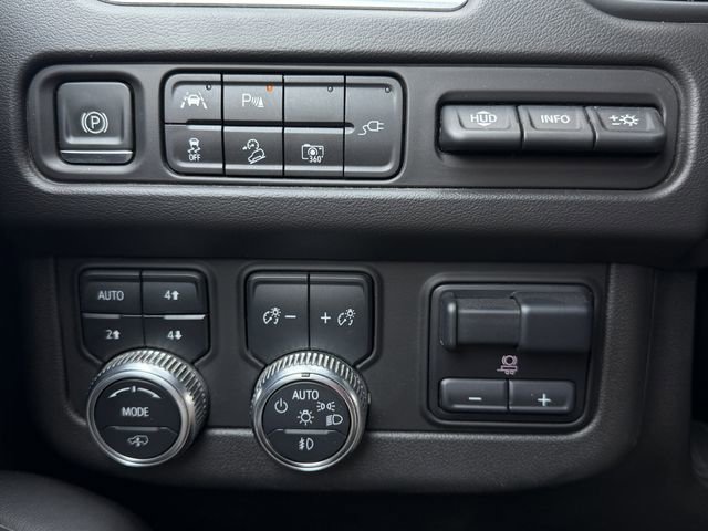 Used 2022 GMC Yukon AT4 image 24