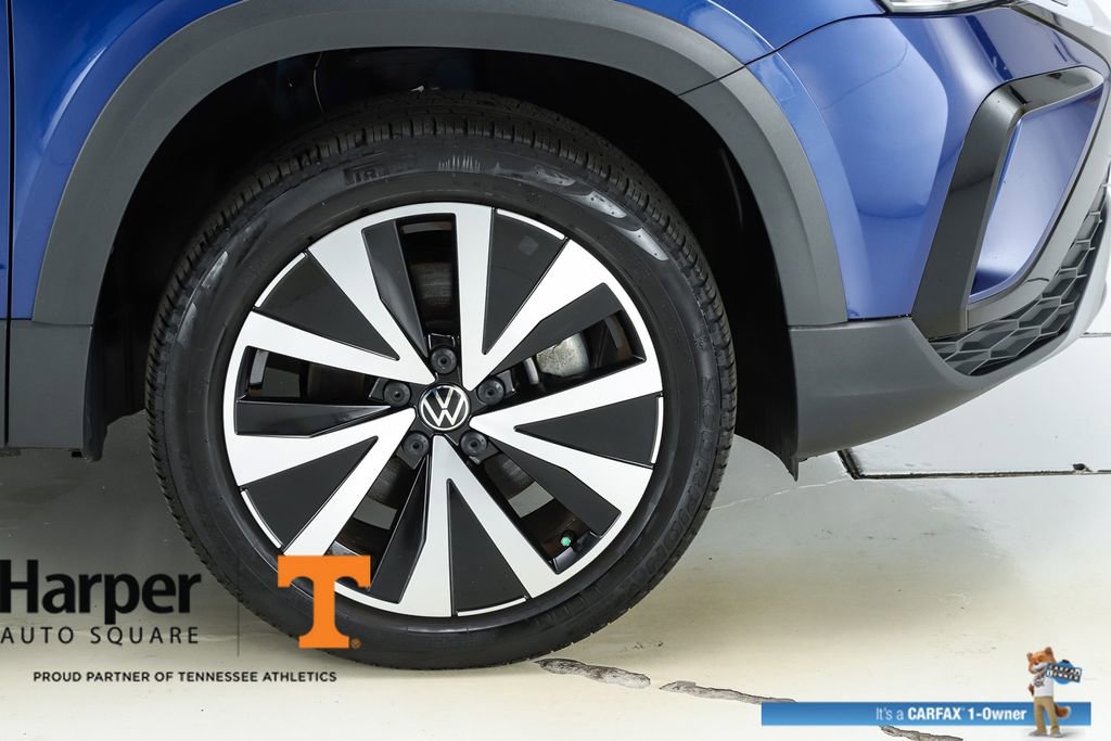 Used 2023 Volkswagen Taos SE w/ Panoramic Sunroof Package image 51
