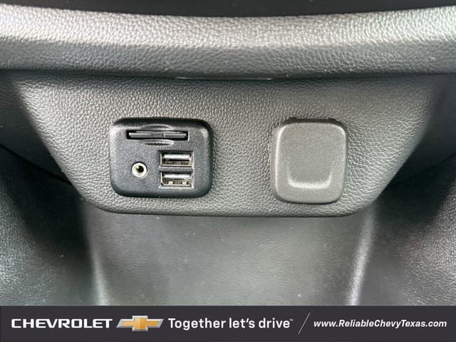 Used 2023 Chevrolet Traverse RS AWD/4WD image 21