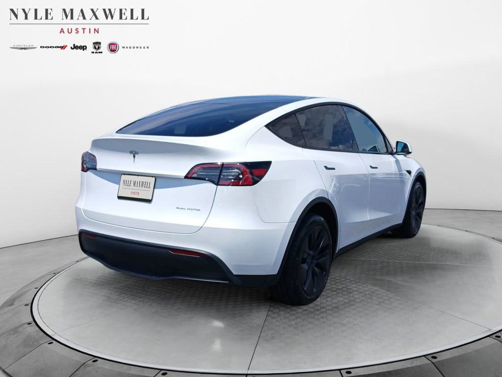 Used 2025 Tesla Model Y Long Range AWD/4WD image 16