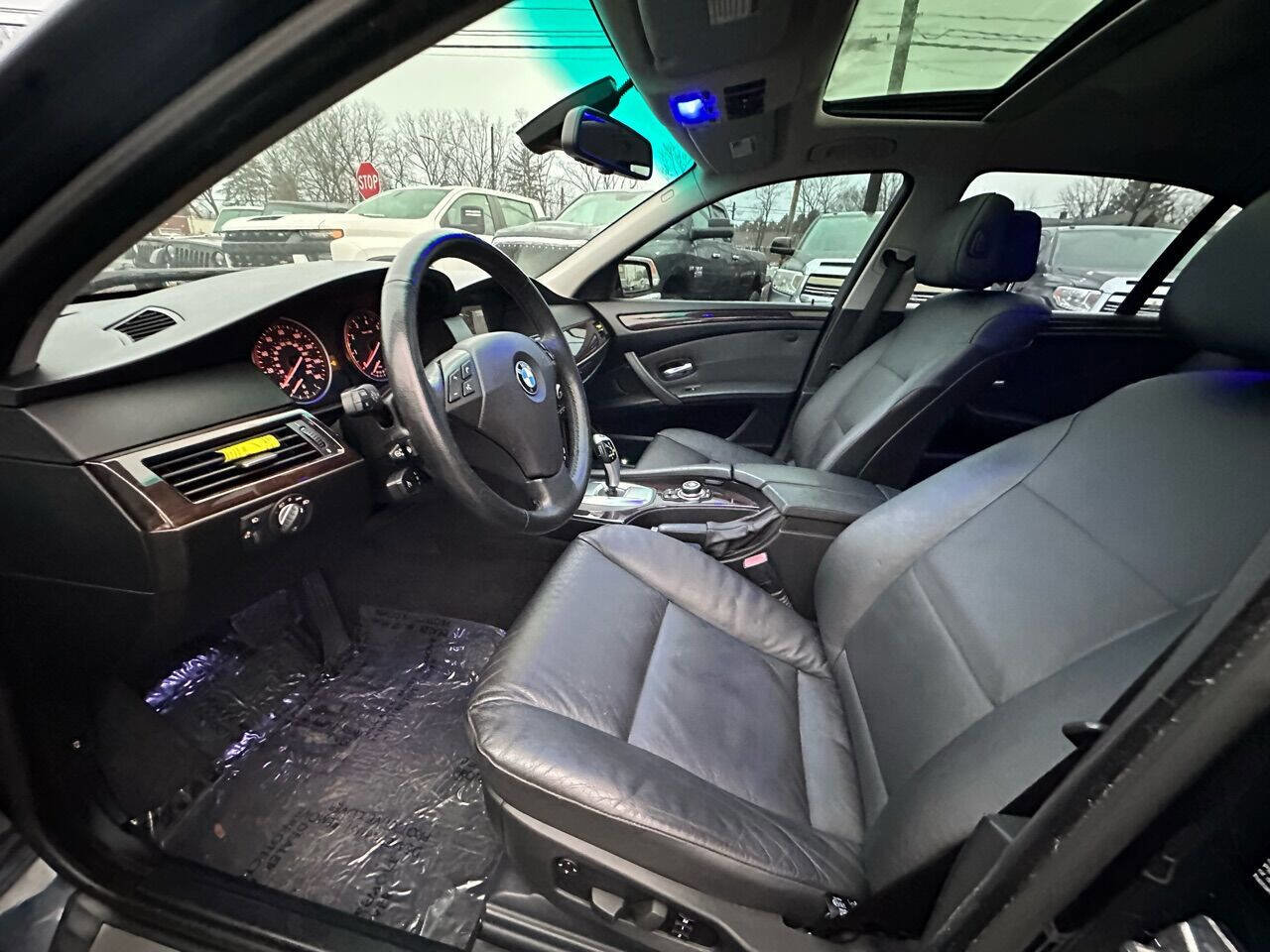 Used 2010 BMW 535i xDrive Sedan image 10