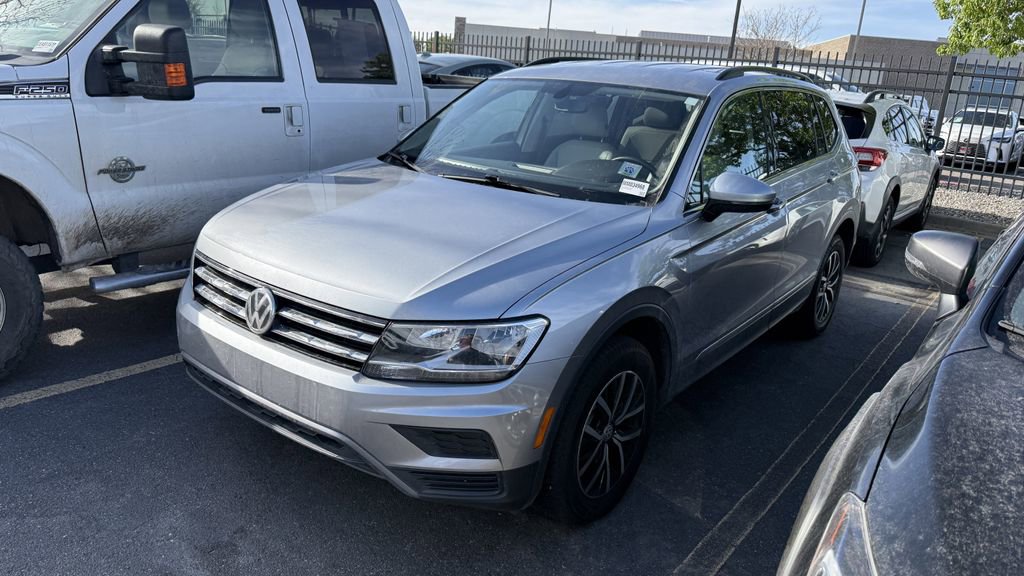 Used 2021 Volkswagen Tiguan SE AWD/4WD image 2