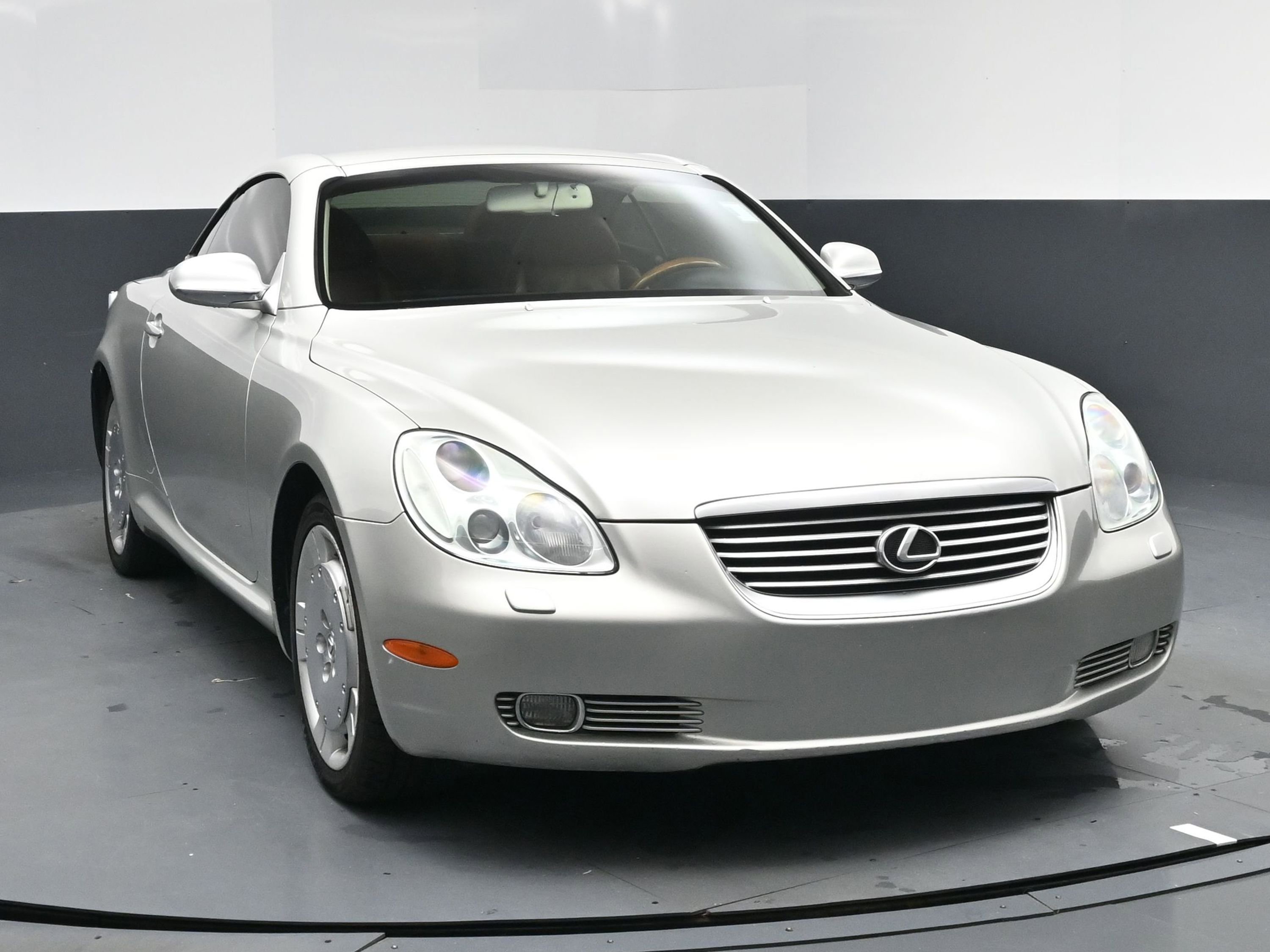 Used 2003 Lexus SC 430 Convertible image 8