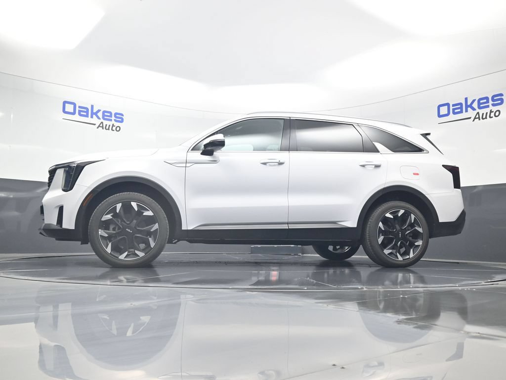 Certified 2026 Kia Sorento EX AWD/4WD image 42