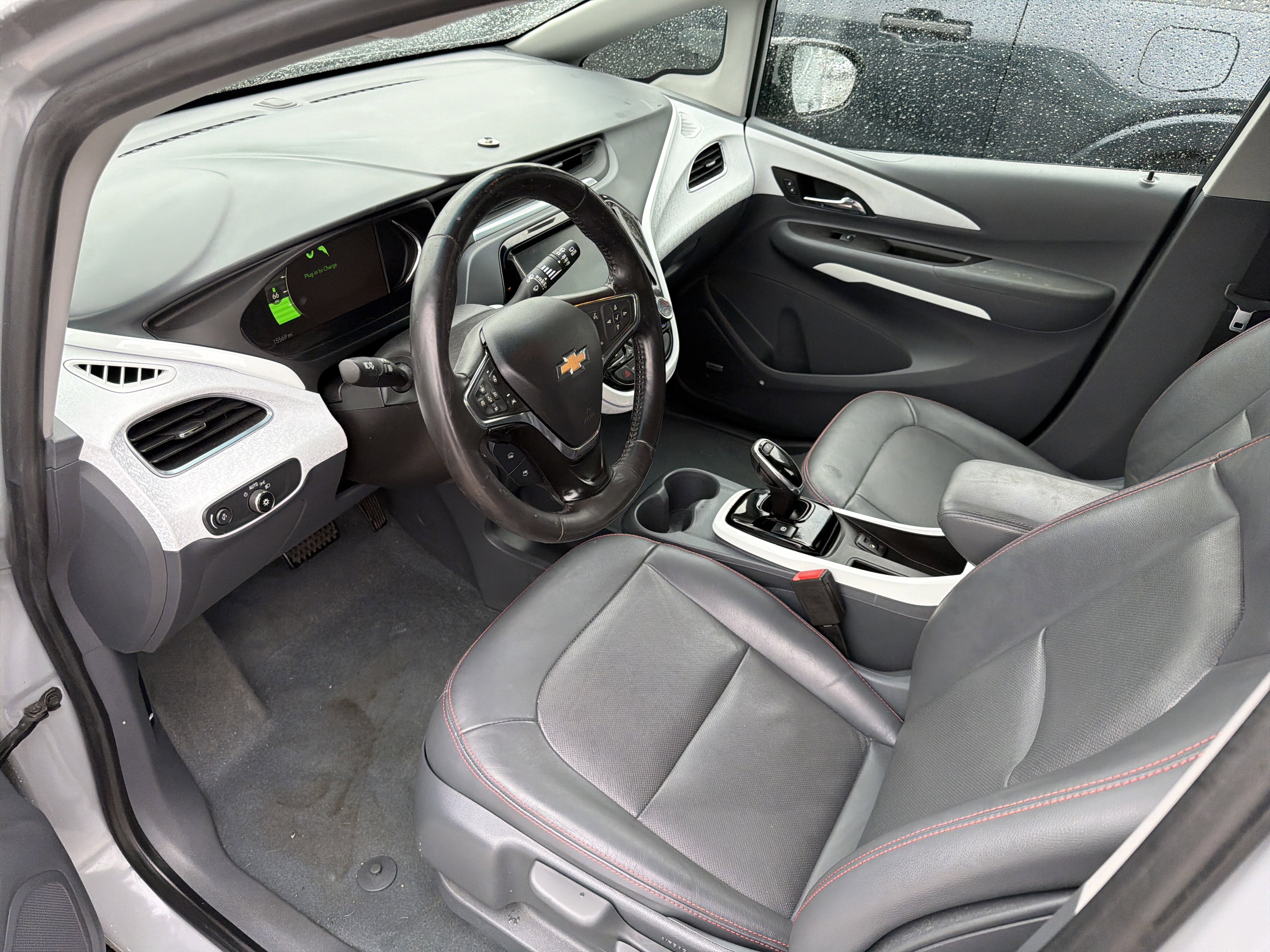 Used 2020 Chevrolet Bolt Premier w/ Infotainment Package image 4