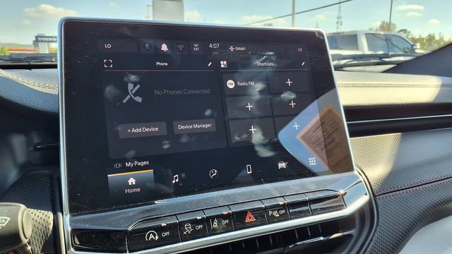 Used 2025 Jeep Compass Trailhawk image 24