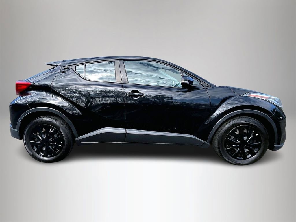 Used 2021 Toyota C-HR LE image 5
