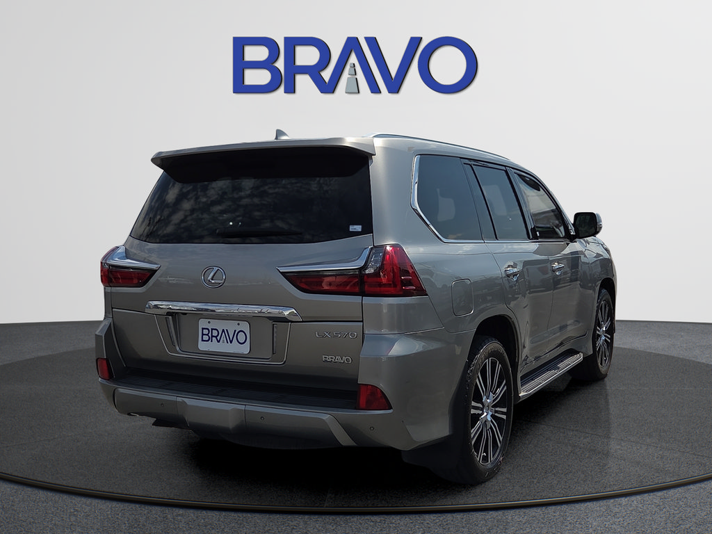Used 2019 Lexus LX 570 4WD w/ Luxury Package image 4