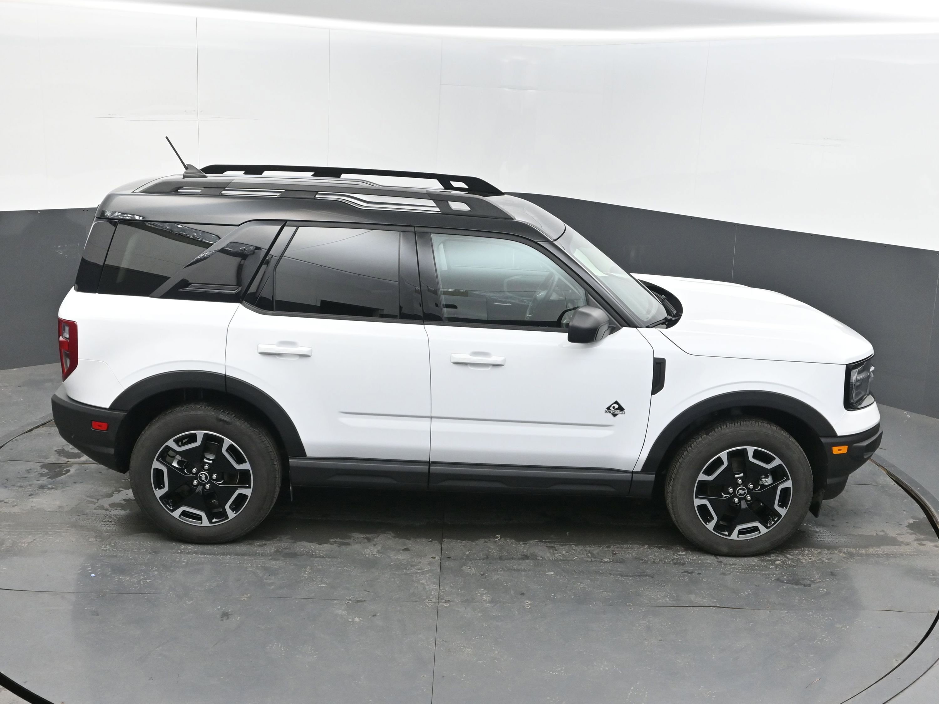 Used 2024 Ford Bronco Sport Outer Banks image 39