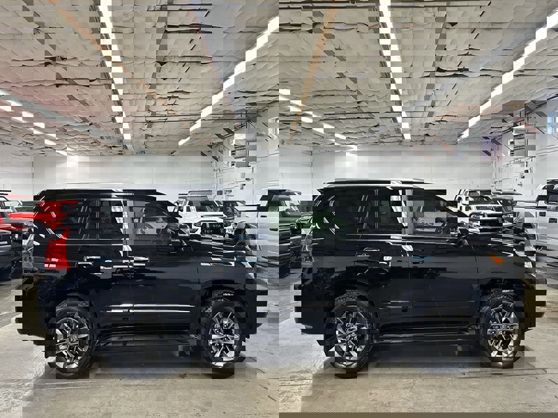 Used 2012 Lexus GX 460 Premium image 2