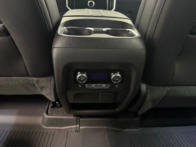 New 2026 GMC Acadia Elevation w/ Elevation Premium Package image 19