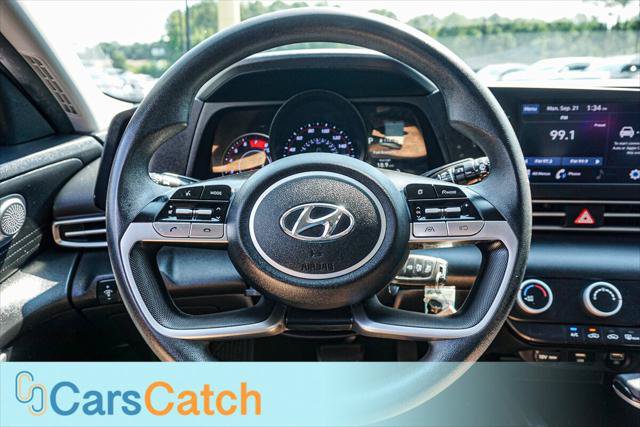 Used 2023 Hyundai Elantra SE FWD image 21