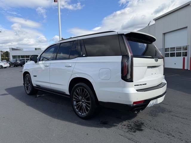 Used 2024 Cadillac Escalade V w/ LPO, Floor Liner Package image 3