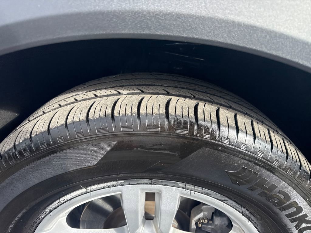 Used 2024 Ford Explorer XLT w/ Equipment Group 202A image 23