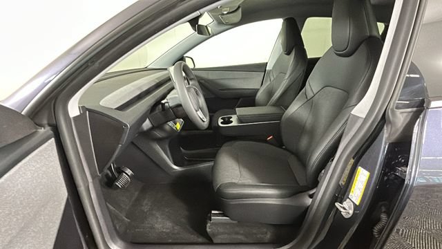 Used 2026 Tesla Model Y 2WD image 10