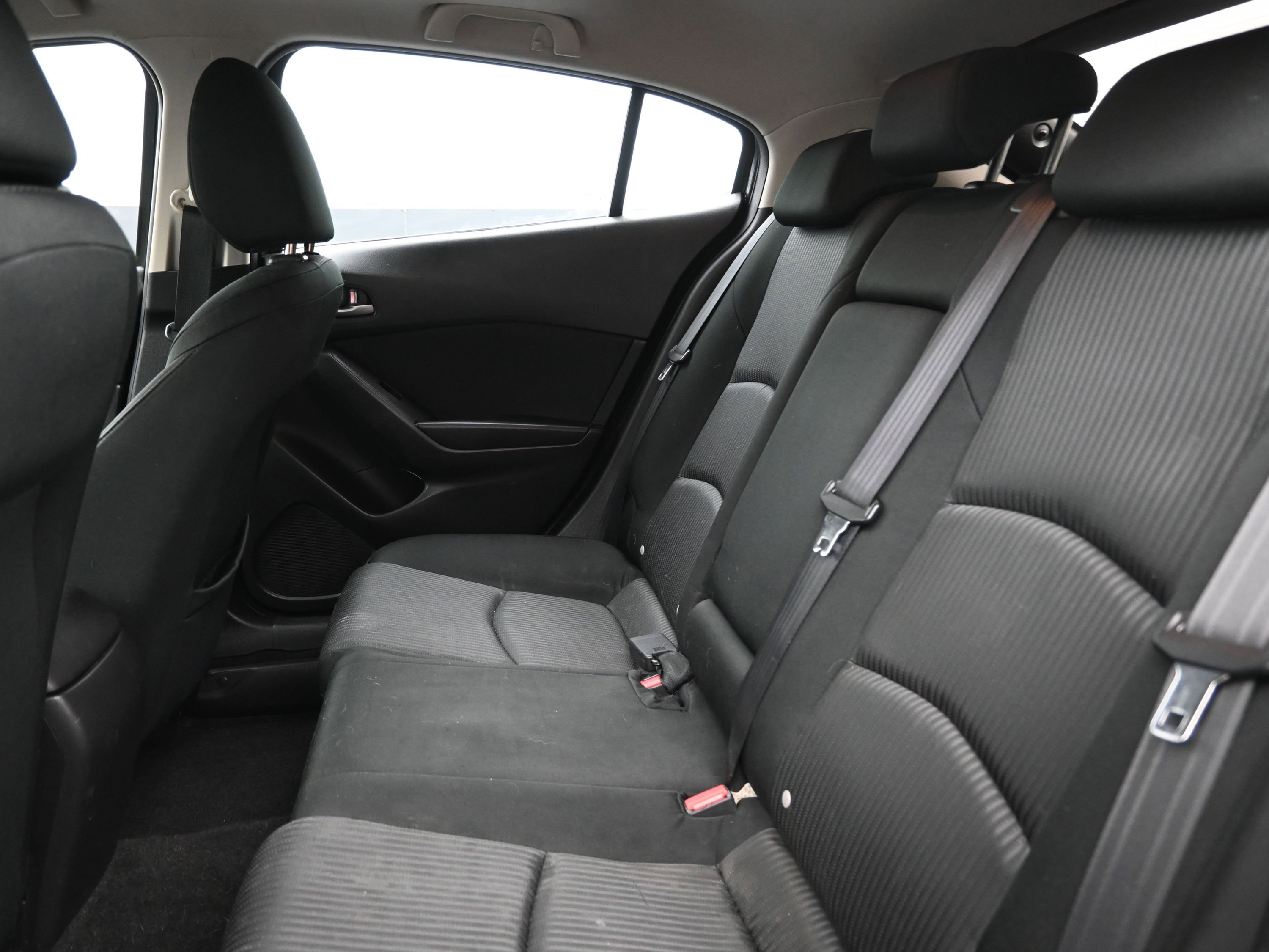 Used 2015 MAZDA MAZDA3 i Touring w/ Technology Package FWD image 21