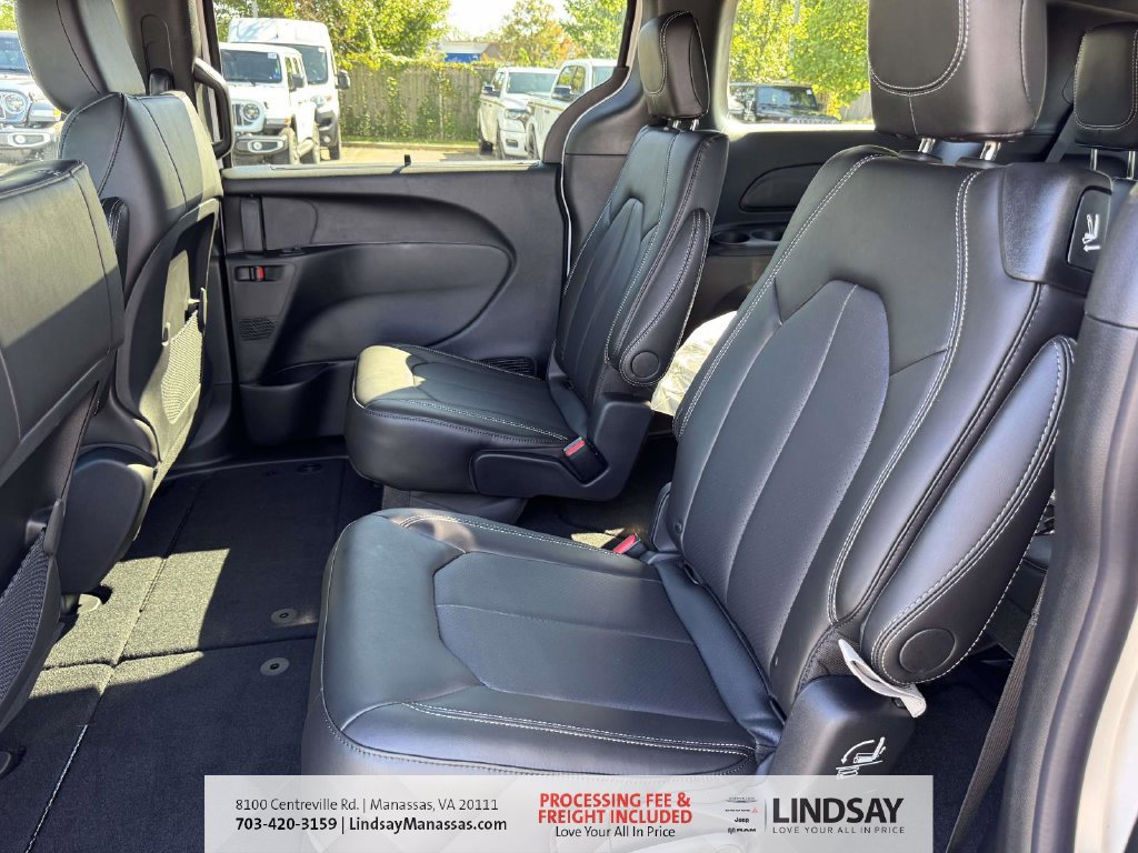 New 2027 Chrysler Pacifica LX FWD image 20