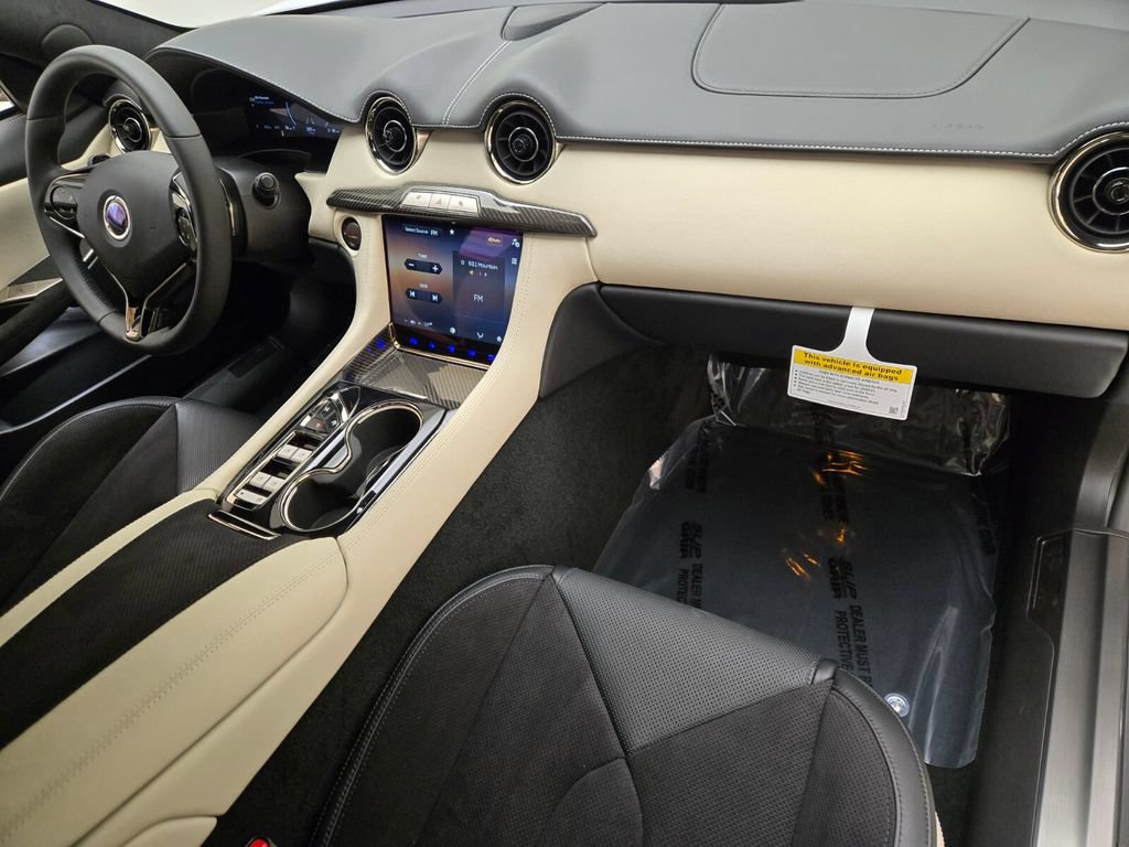 Used 2025 Karma Revero Luxury RWD image 26