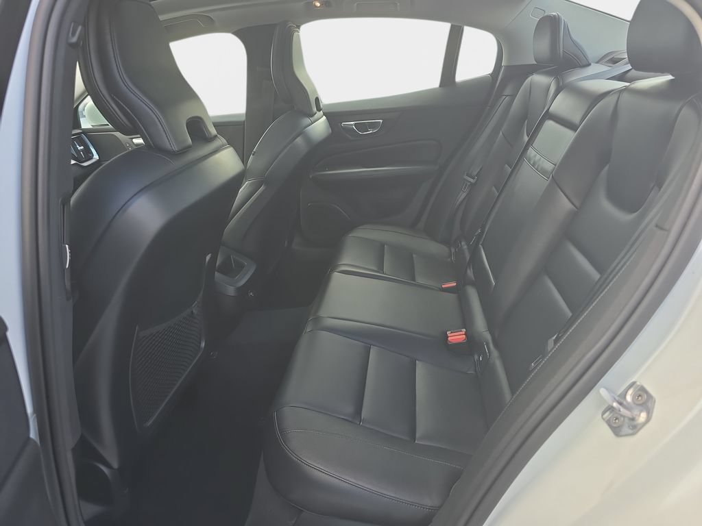 Used 2020 Volvo S60 T5 Momentum FWD image 26