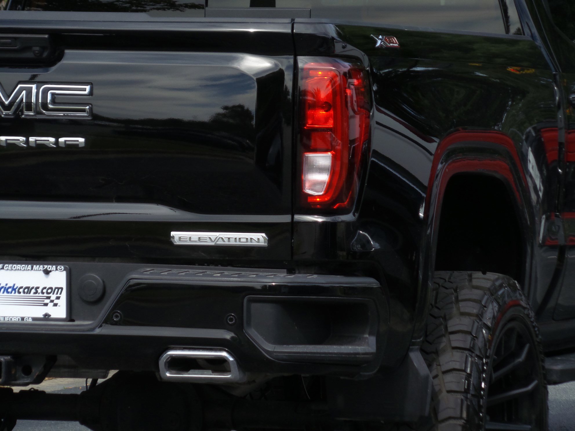 Used 2025 GMC Sierra 1500 Elevation w/ Elevation Premium Package image 24