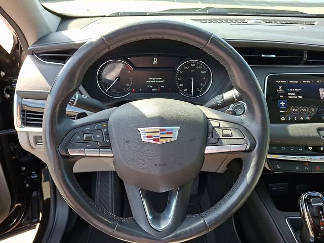 Used 2023 Cadillac XT4 Premium Luxury w/ Enhanced Visibility Package image 16