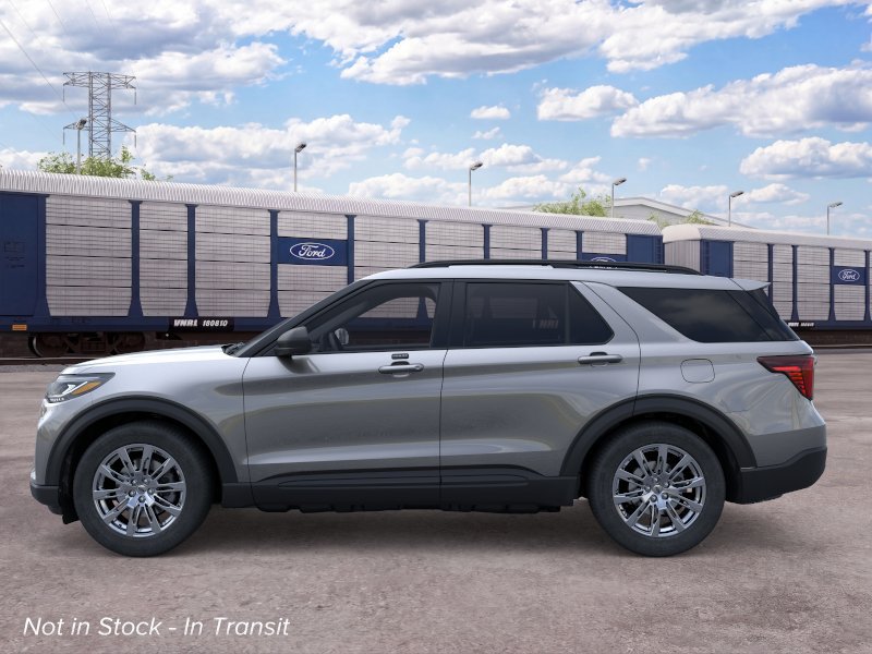 New 2026 Ford Explorer Active AWD/4WD image 3