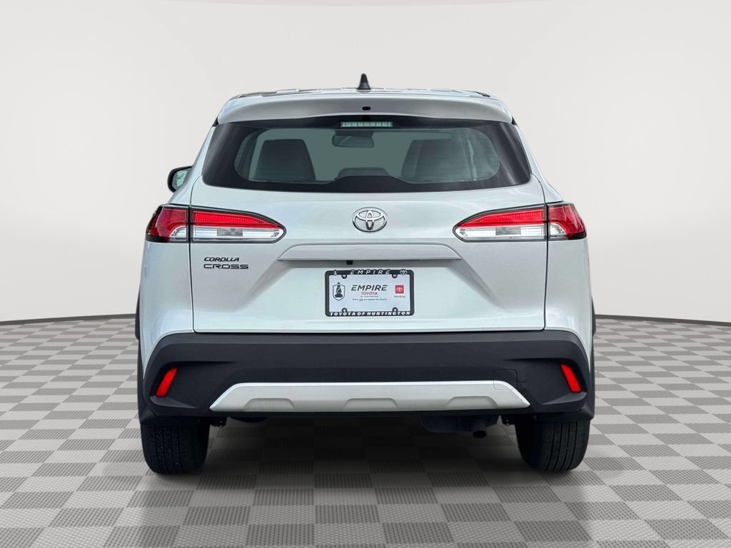Used 2023 Toyota Corolla Cross L FWD image 6
