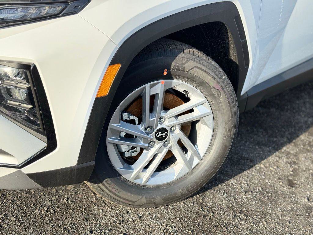 New 2026 Hyundai Tucson SE image 2