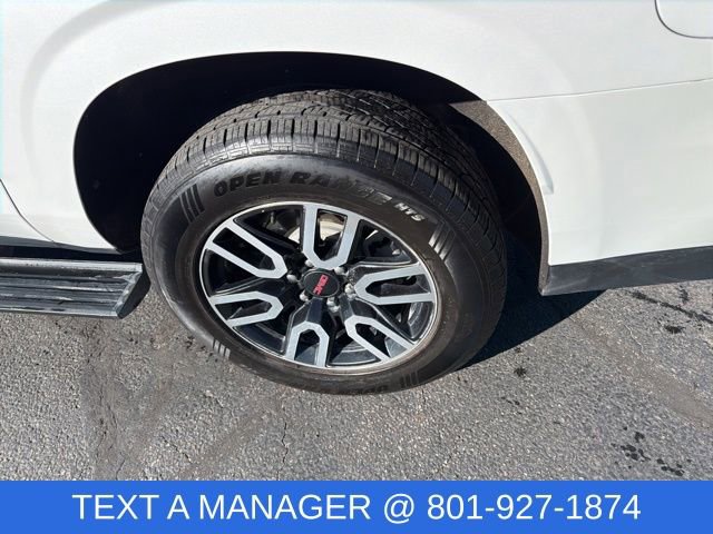 Used 2023 GMC Yukon XL AT4 w/ AT4 Premium Plus Package image 32