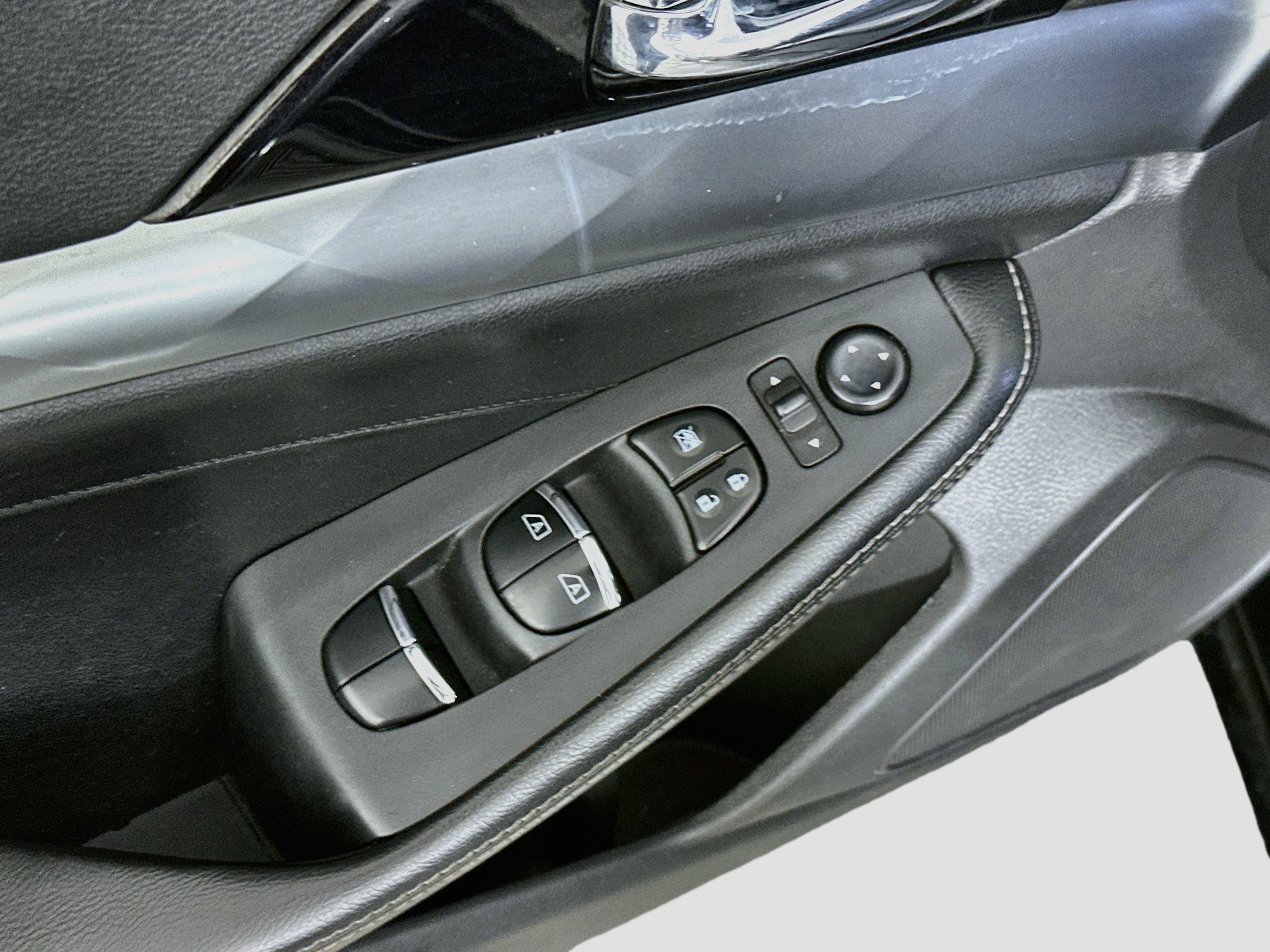 Used 2020 Nissan Maxima 3.5 SV w/ Floor Mat Group FWD image 15
