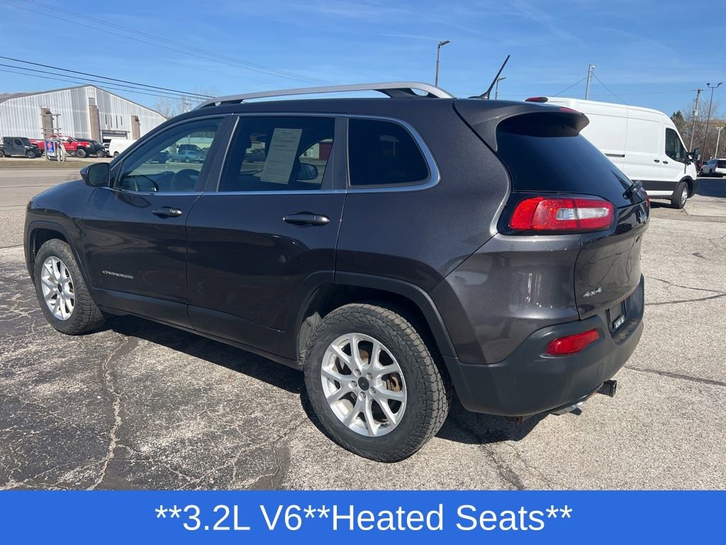 Used 2016 Jeep Cherokee Latitude w/ Cold Weather Group image 8