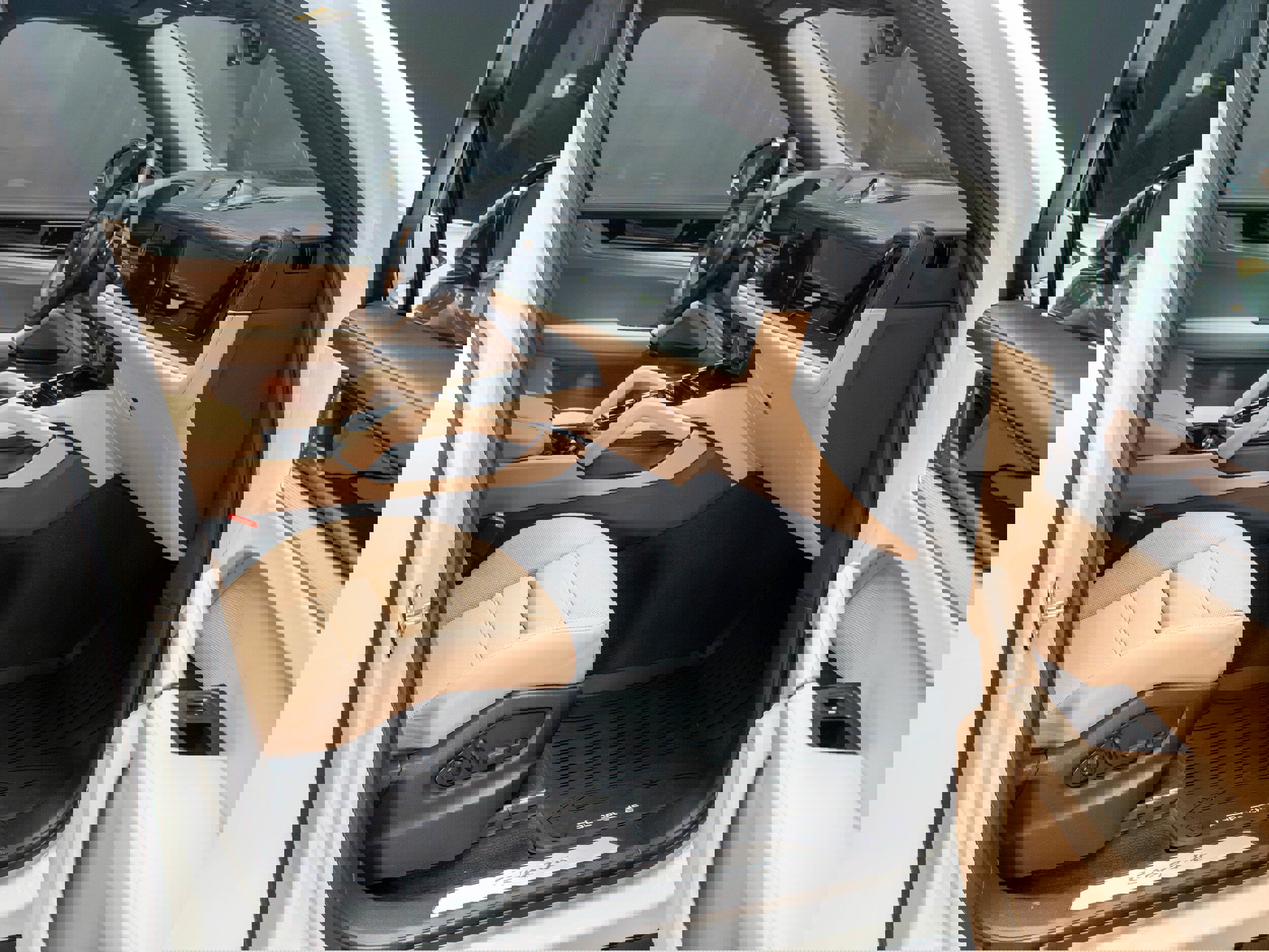 Certified 2024 Porsche Cayenne Coupe image 34