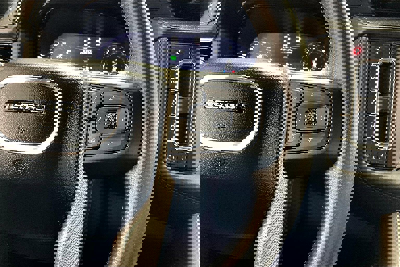 Used 2023 GMC Yukon Denali w/ Denali Reserve Package image 21