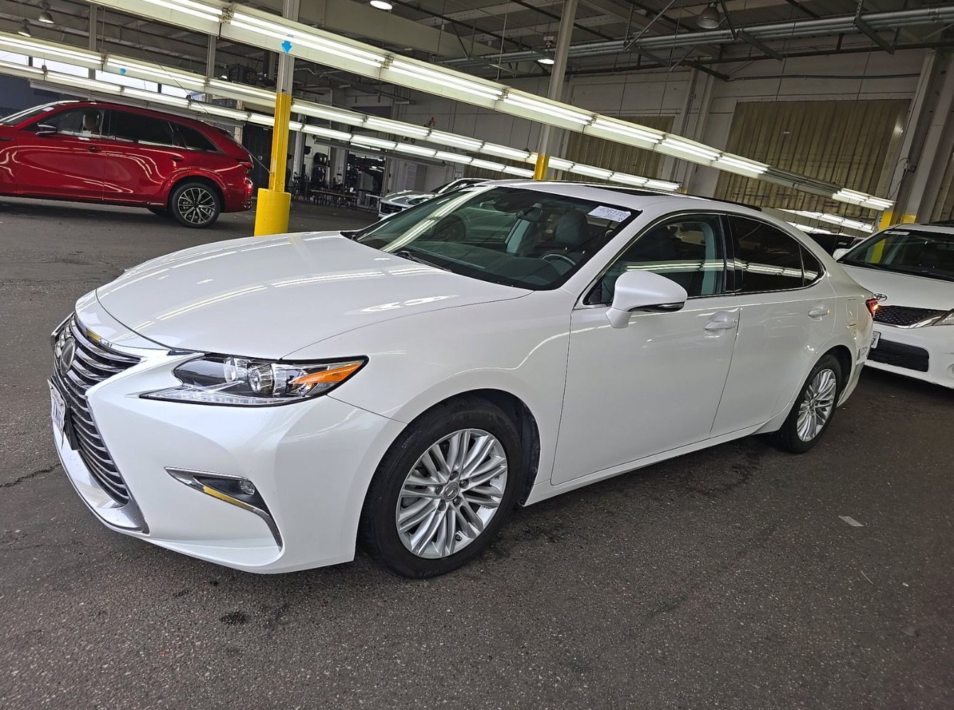 Used 2017 Lexus ES 350 w/ Accessory Package FWD image 1