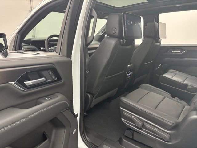 New 2026 GMC Yukon XL Denali w/ Denali Reserve Package image 45