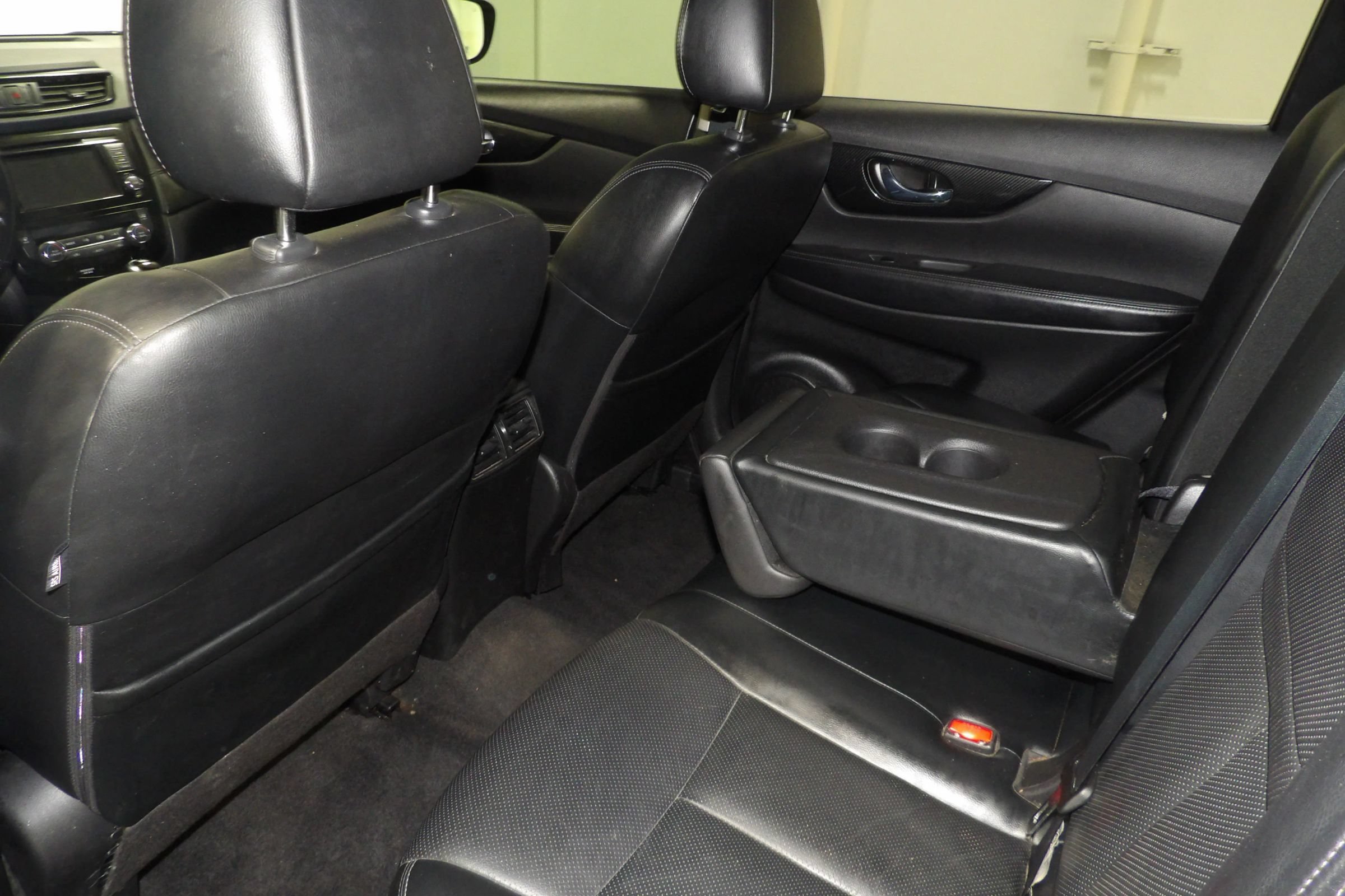 Used 2018 Nissan Rogue SL AWD/4WD image 13