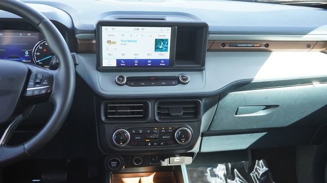 Used 2023 Ford Maverick Lariat w/ Lariat Luxury Package image 14