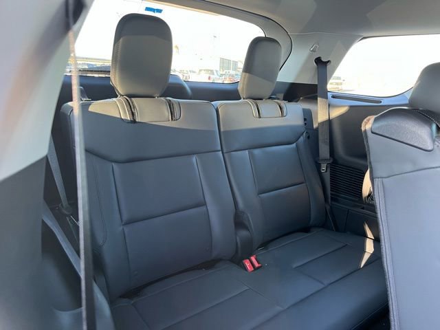 Used 2025 Ford Explorer Active w/ Active Comfort Package image 26