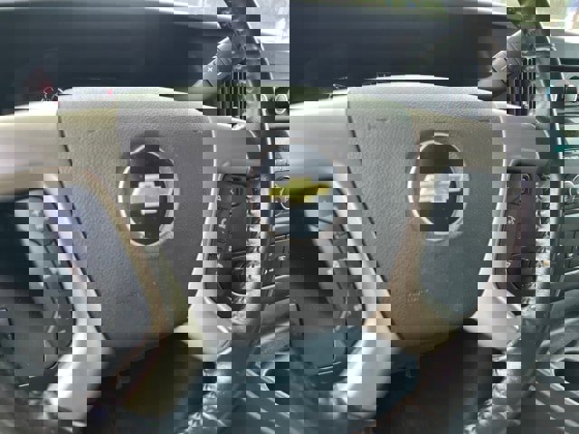 Used 2017 Chevrolet Express 2500 image 12