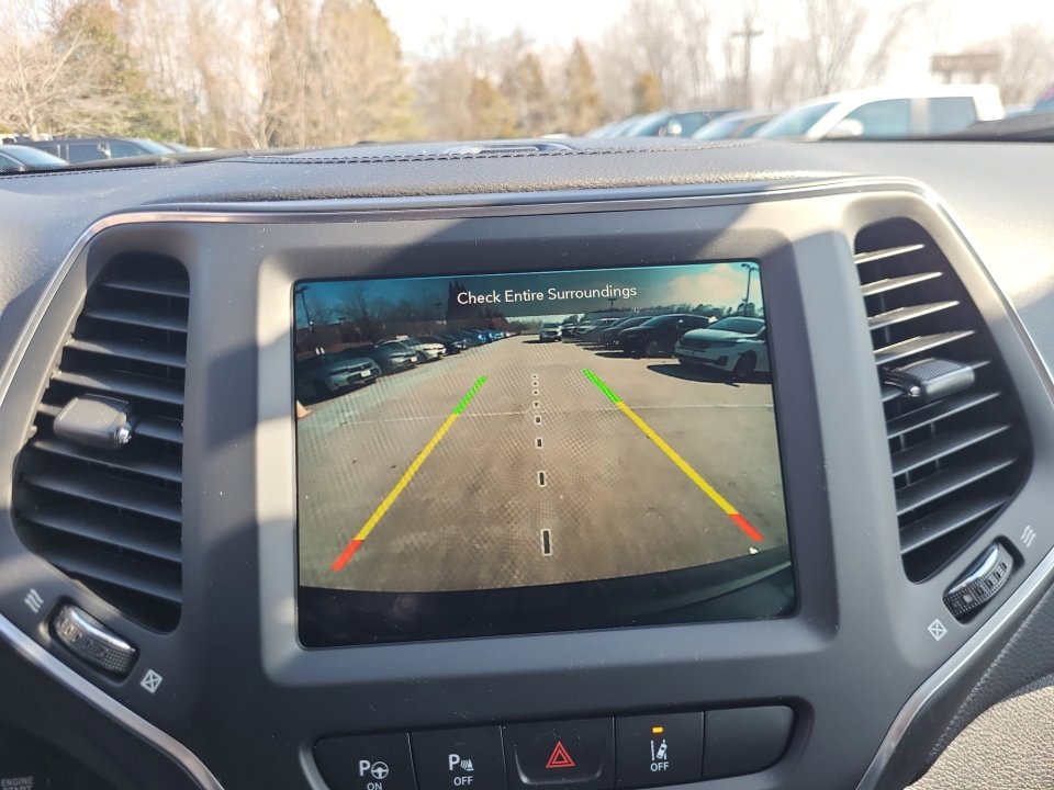 Used 2023 Jeep Cherokee Altitude Lux image 21