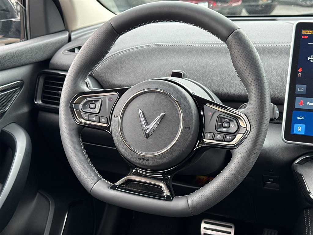 New 2025 VinFast VF 8 Eco image 22