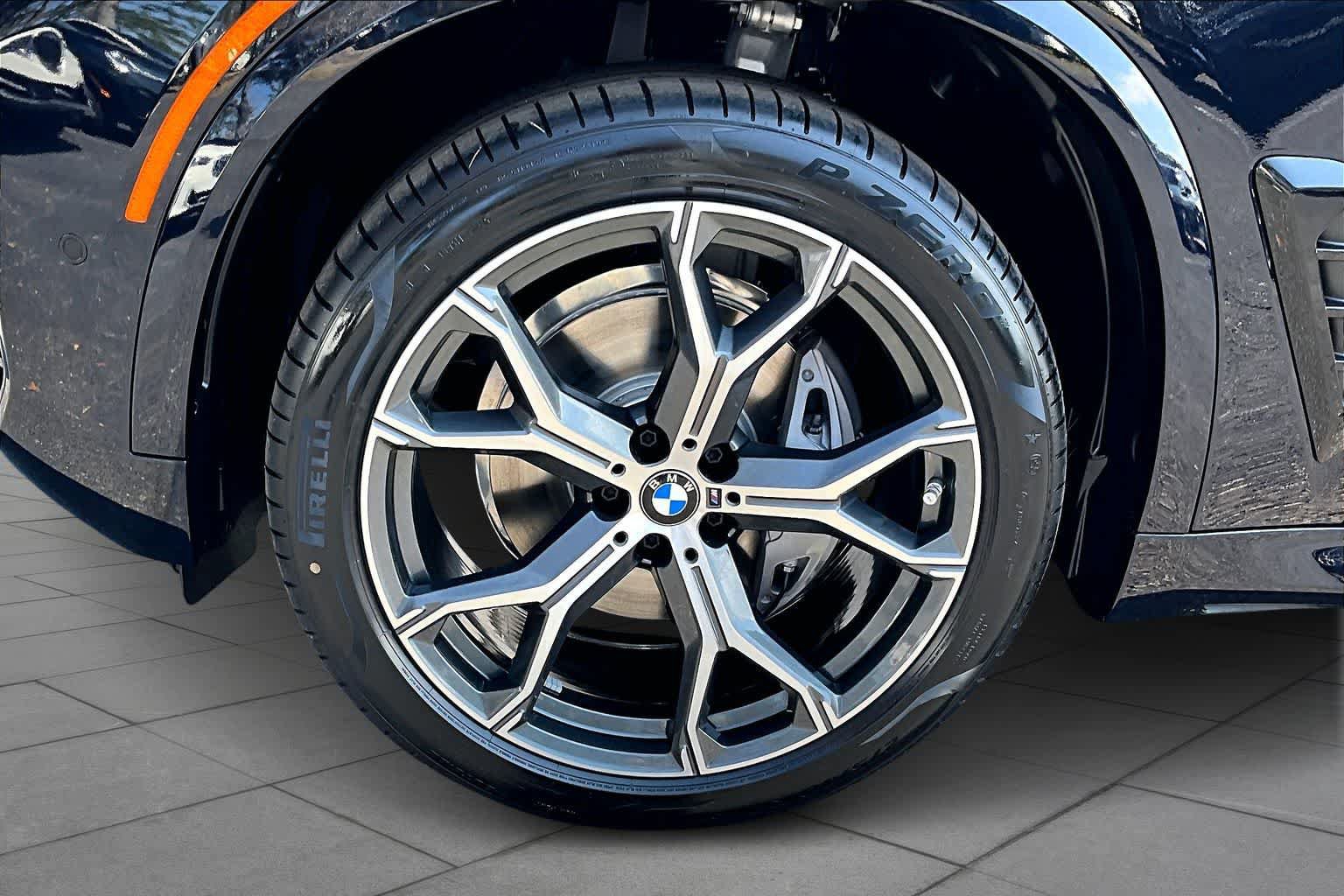 New 2026 BMW X5 sDrive40i w/ M Sport Package RWD image 11
