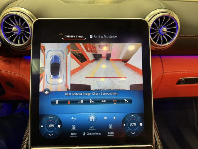 Used 2022 Mercedes-Benz SL 63 AMG 4MATIC image 18