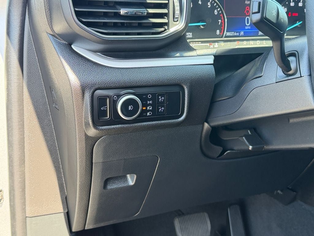 Used 2023 Ford Explorer XLT w/ Equipment Group 202A AWD/4WD image 19