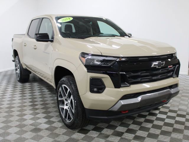 Used 2024 Chevrolet Colorado Z71 w/ Z71 Convenience Package 2 AWD/4WD image 8