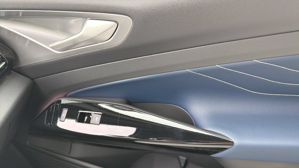 New 2026 Volkswagen ID.4 Pro S AWD/4WD image 12