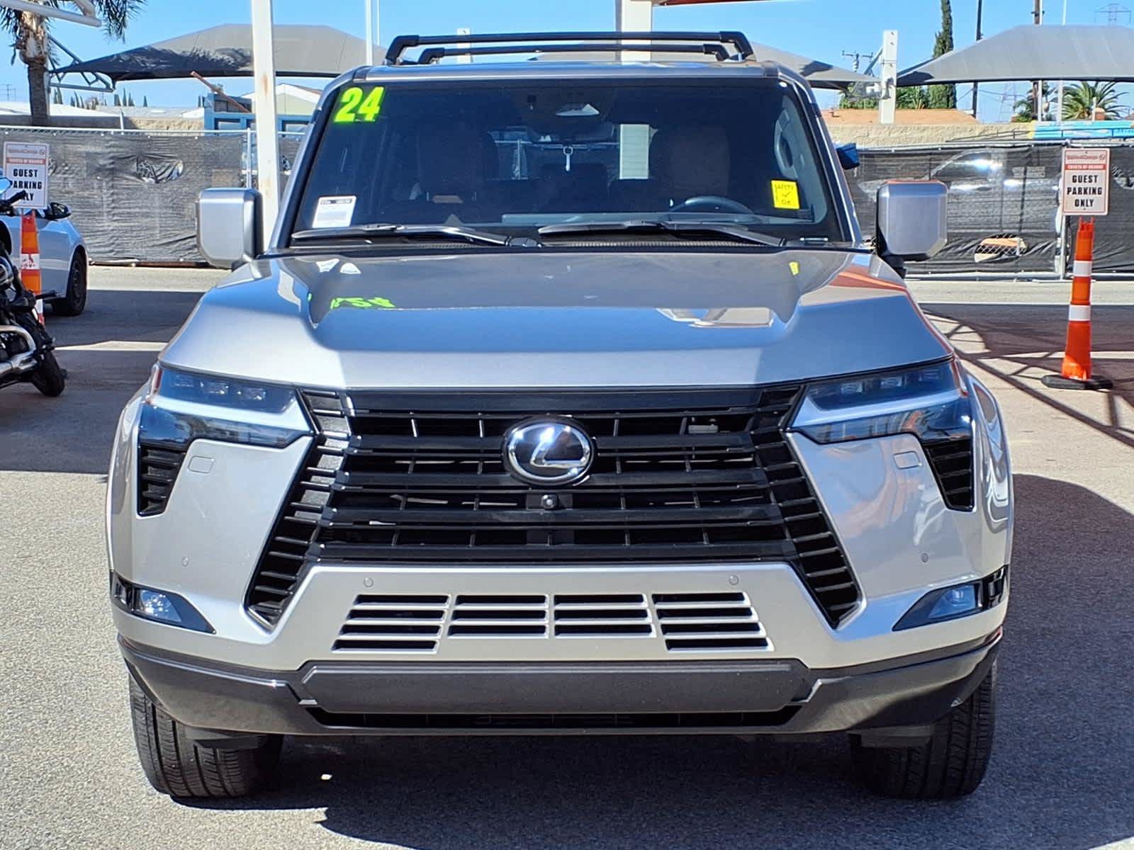 Used 2024 Lexus GX 550 w/ Cold Area Package AWD/4WD image 2